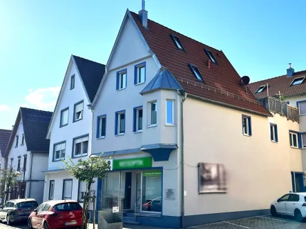 Ansicht - Haus kaufen in Dettingen - Hochwertig saniertes Stadthaus mit 3 Wohnungen und 1 Gewerbefläche