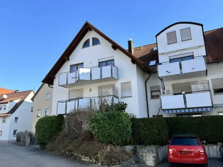 Balkon-Seite - Wohnung mieten in Metzingen - City-Maisonette - Helle Wohnung in Zentrumslage auf 2 Etagen