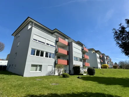 Objektansicht - Wohnung kaufen in Friedrichshafen - Großzügige 3-Zimmer-Hochparterre-Wohnung in bevorzugter Wohnlage