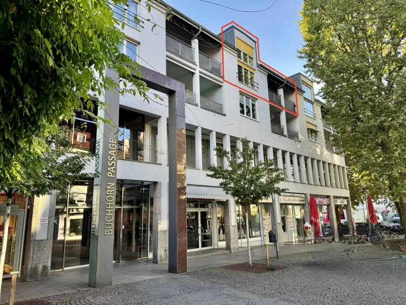 Objektansicht - Wohnung kaufen in Friedrichshafen - Grosszügige 3-Zimmer-Wohnung mit Loggia im 3. Obergeschoss