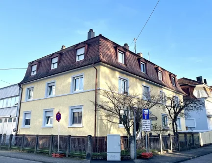 Ansicht  - Wohnung kaufen in Baden-Baden / Oos - Gemütliche, helle 3 Zimmer Altbauwohnung in begehrter Lage von Baden-Oos!