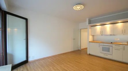 Wohn/Essbereich - Wohnung kaufen in Wiesbaden / Rambach - * TOP GEPFLEGTE WOHNUNG ZUM VERKAUFEN * Ideal sowohl für den Eigenbedarf als auch als Anlageobjekt
