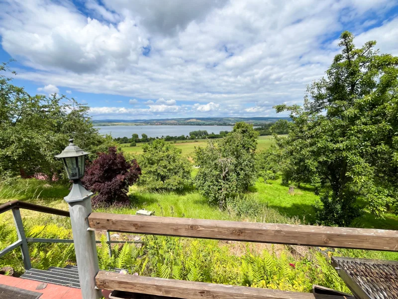 Terrassenaussicht  - Grundstück kaufen in Kelbra - ERHOLUNGSGRUNDSTÜCK MIT SEEBLICK!