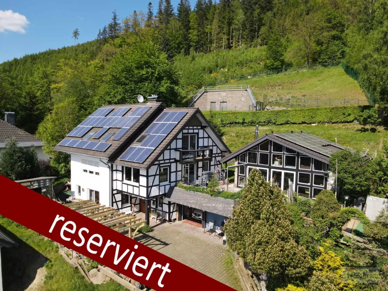 Reserviert - Haus kaufen in Olsberg -  Bruchhausen - RESERVIERT - Modernisiertes Wohnhaus nahe Bruchhauser Steine - Natur, Ruhe und Weitblick