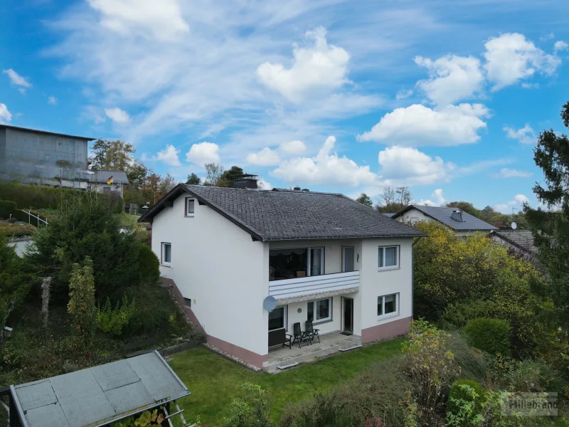 Luftbild - Haus kaufen in Brilon- Gudenhagen - Eigenheim in Südhanglage mit Ausblick