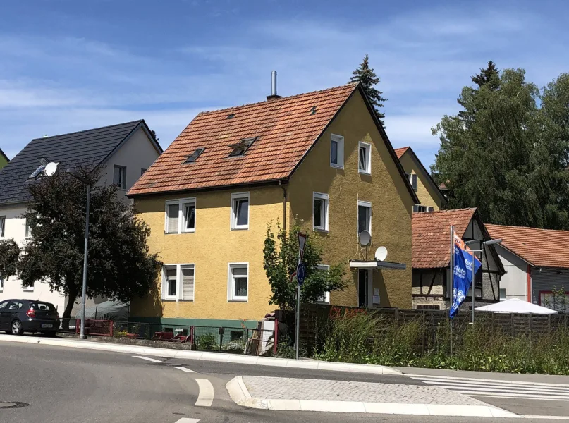 Ansicht - Haus kaufen in Rottweil - Dreifamilienhaus in guter Wohnlage