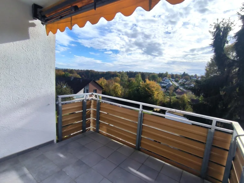 Balkon  - Wohnung kaufen in Oberndorf am Neckar - Exklusive 3,5-Zimmer-Wohnung auf dem Lindenhof!