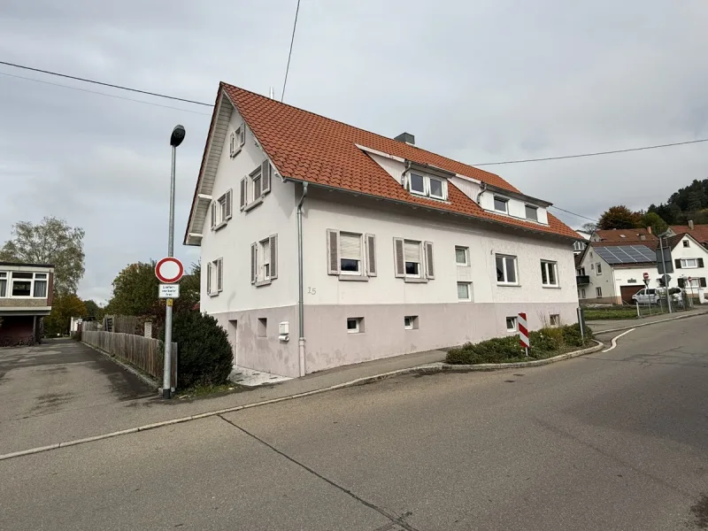 Ansicht - Haus kaufen in Rottweil - Gepflegte Doppelhaushälfte ideal für die kleine Familie!