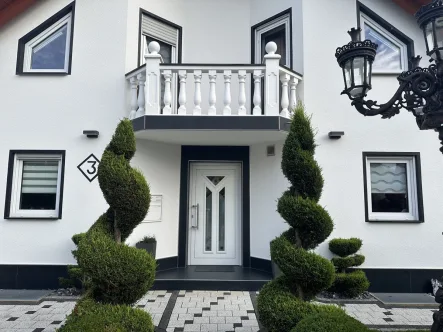 Eingangsbereich - Haus kaufen in Stockach - Sie lieben das Besondere in Bodenseenähe,Top gepflegtes Einfamilienhaus in Stockach