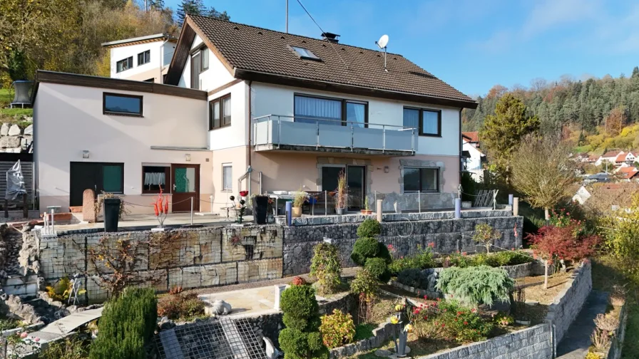 Ansicht - Haus kaufen in Epfendorf - Wohnen mit herrlichem Weitblick