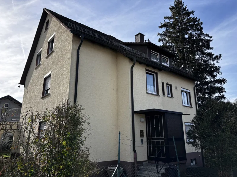 Ansicht - Haus kaufen in Rottweil - 1 Haus - 3 Wohnungen - viele Möglichkeiten