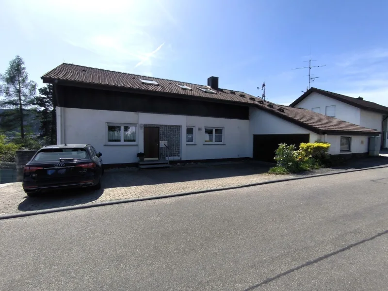 Ansicht - Wohnung kaufen in Oberndorf am Neckar - Sonnige Wohnung mit traumhaftem Ausblick!