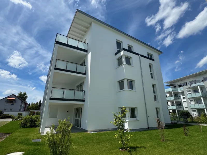 Terrasse mit großem Grundstück - Wohnung kaufen in Oberndorf-Lindenhof - Schöne Gartenwohnung Süd-/Süd-West