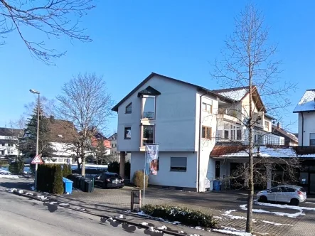 Ansicht - Wohnung kaufen in Oberndorf am Neckar / Bochingen - Lichtdurchflutete 2,5-Zimmer-Wohnung mit Wintergarten