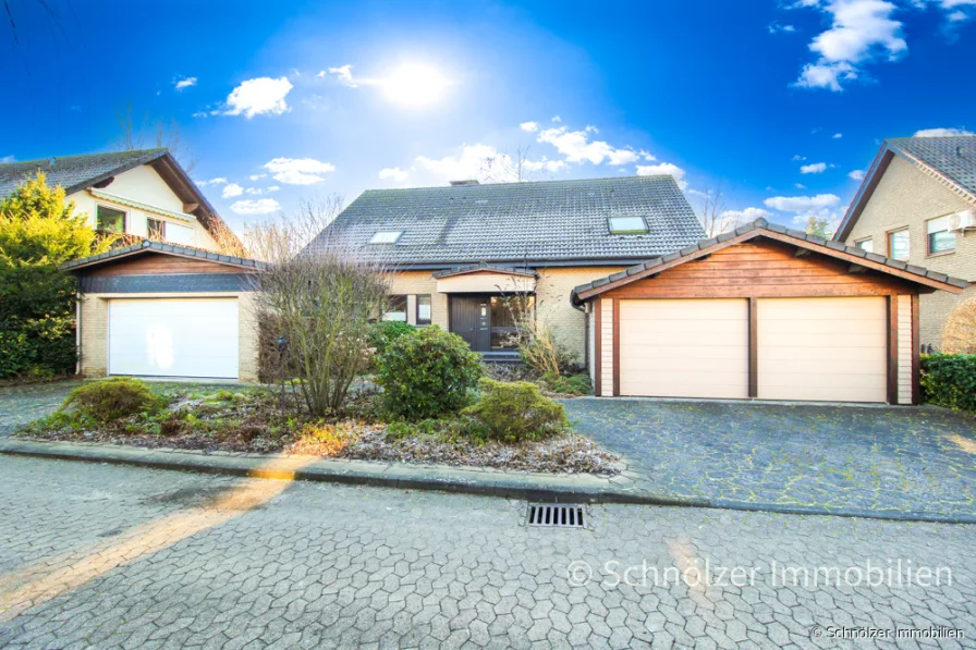 Vordere Hausansicht - Haus kaufen in Herford - Ein großzügiger Wohntraum in begehrter Lage