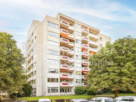 Außenansicht - Wohnung kaufen in Karlsruhe - 4-Zimmer-Wohnung mit traumhaftem Fernblick!