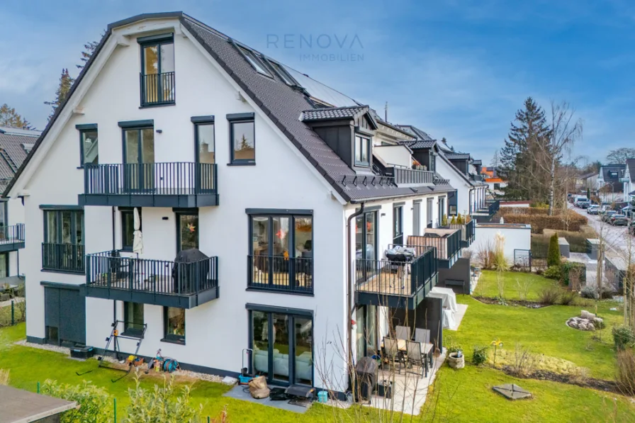 Hausansicht - Wohnung kaufen in München / Trudering - Modernes Wohnen: 3(4)-Zimmer-Maisonette mit Dachterrasse.