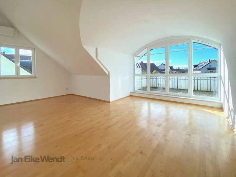 Wohnen - Wohnung kaufen in Mammendorf - Dachgeschoss-Maisonette mit 3 Zimmern und Studio, 2 Badezimmern, großem Balkon