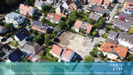 FINESTEP Immobilien GmbH - Grundstück kaufen in Dachau - Sonniges Baugrundstück für eine Doppelhaushälfte -  Nachbar bereits vorhanden