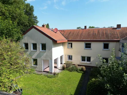 Hausansicht - Haus kaufen in Coburg - Reichlich Platz für Ihre Familie - Doppelhaushälfte in Coburg 