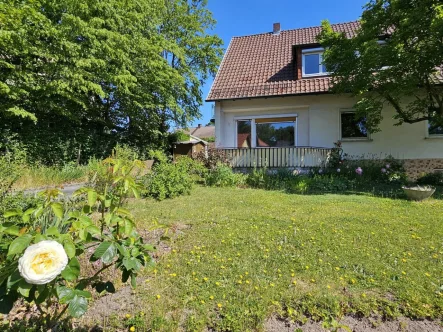 Außenanlagen - Haus kaufen in Coburg - Wohnen in herrlicher & bevorzugter Stadtlage - mit 4 Garagen!