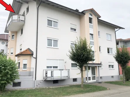 Außenansicht Pfarrer-Weber-Weg 10 - Wohnung mieten in Ettenheim - Gepflegte 3-Zimmer-DG Wohnung in Ettenheim, Ortsteil Altdorf
