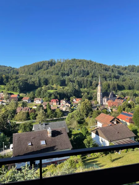 Ausblick Balkon - Haus kaufen in Ettenheim - Traumhafter Blick - Einfamilienhaus mit ausgebautem UG-Wohnraum, Hanggarten und Garage in Ettenheim-Ettenheimmünster