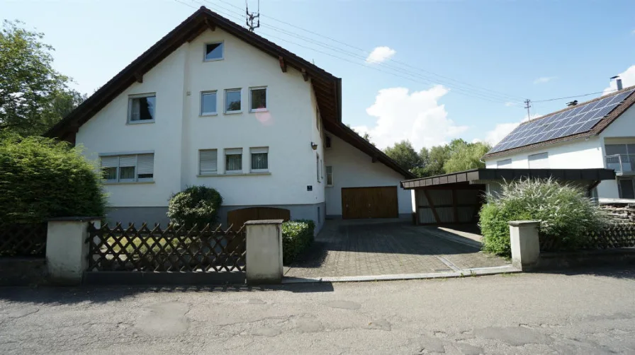 Ansicht Süd - Haus kaufen in Böbingen an der Rems - *** Großfamilie / 3FH / Mehrgenerationenhaus mit Garten und zusätzlicher Bauplatz-Option ***