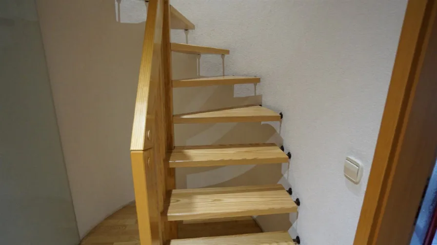 Wendeltreppe ins DG