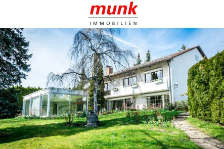 Ansicht - Haus kaufen in Ulm - Traumhafte Familienoase in bester Lage!