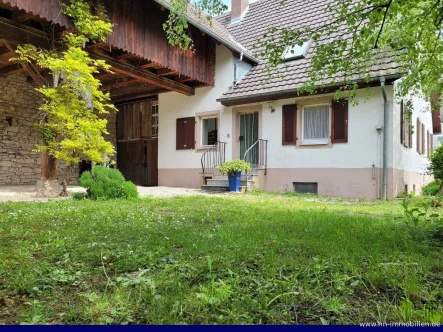 Aussenansicht - Einfamilienhaus - Hof - Haus kaufen in Breisach - ENTWICKLUNGSSTARKES EINFAMILIENHAUS MIT SCHOPF UND SCHEUNE!