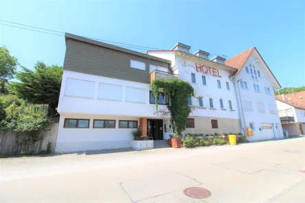  - Gastgewerbe/Hotel kaufen in Berglen - HoGi ® PROVISIONSFREI - Berglen - Ehemaliges Landhotel zu verkaufen!