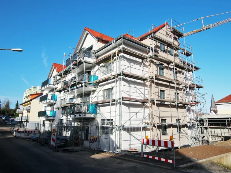 Straßenansicht - Wohnung kaufen in Oberderdingen - Neubauwohnung in Oberderdingen!