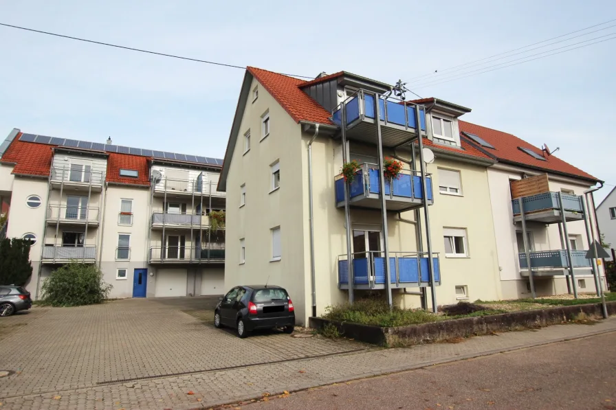 Blick auf die Wohnung - Wohnung kaufen in Oberderdingen - 3-Zimmer-Erdgeschosswohnung in Flehingen!