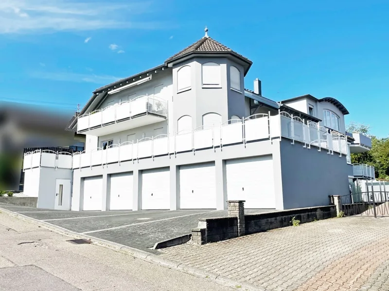 Ansicht - Wohnung kaufen in Sinsheim - Geräumige Wohnung mit Garten und Balkon in Reihen!