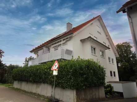 Straßenansicht - Wohnung kaufen in Gondelsheim - Außergewöhnliche Maisonette-Wohnung in Gondelsheim!