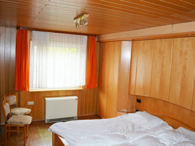 Schlafzimmer im EG