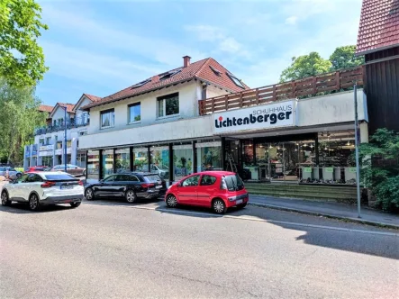 stark frequentierte Lage - Laden/Einzelhandel kaufen in Waldbronn / Reichenbach - GROßES LADENLOKAL, BÜROS, PRAXIS... WÄRE DAS ETWAS FÜR SIE?
