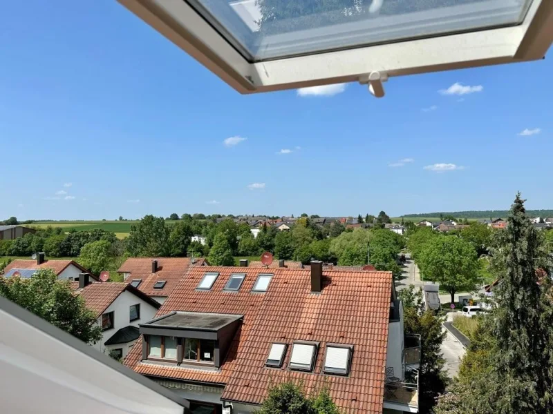 Ausblick Schlafzimmer DG - Wohnung kaufen in Altdorf , Kr Böblingen - PROVISIONSFREI für Käufer: Guter Schnitt in ruhiger Wohnlage von Altdorf!