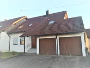 Hauszugang mit Garage