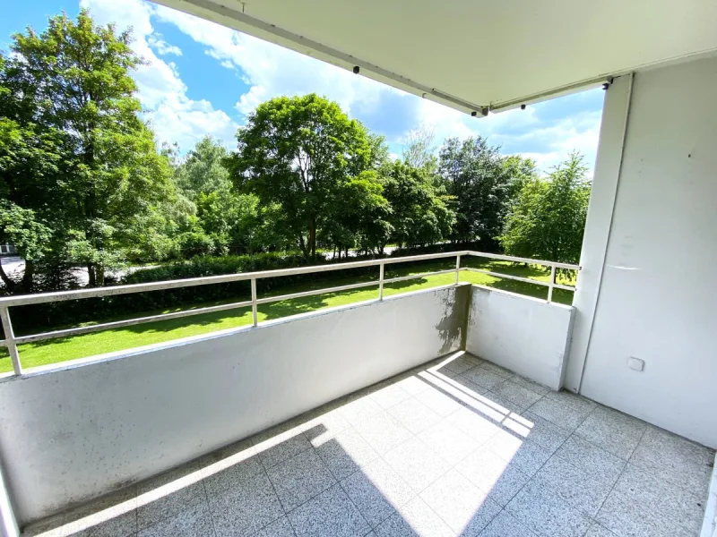 Balkon - Wohnung kaufen in Elchingen - Großzügige Wohnung mit herrlichem Balkon und Garage