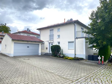 Außenansicht - Haus mieten in Pfaffenhofen an der Roth - Einfamilienhaus mit viel Platz und auf Wunsch möbliert