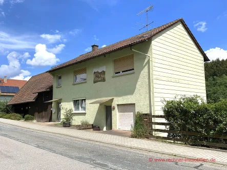 Straßenansicht - Haus kaufen in Oberzent - Individualistenidyll! Ehem. bäuerliches Anwesen in Seitental des Odenwaldes - Nahe Eberbach ...