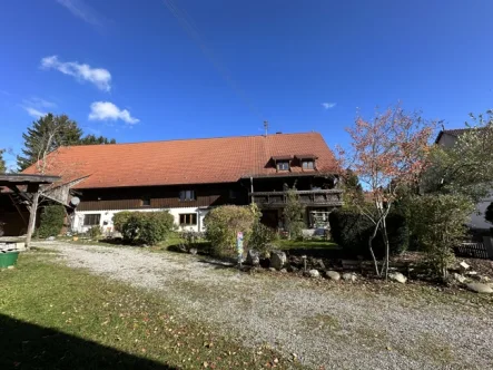 Aussen - Haus kaufen in Pfullendorf / Großstadelhofen - Hier ist Platz kein Fremdwort