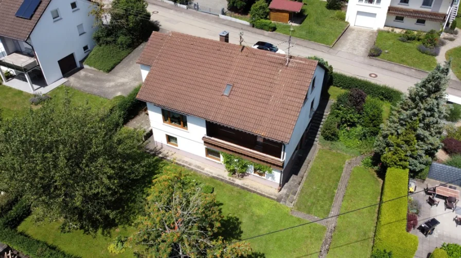 Ihr neues Zuhause in Heroldstatt - Haus kaufen in Heroldstatt / Sontheim - Freistehendes Einfamilienhaus mit Einliegerwohnung, Garten u. Garage