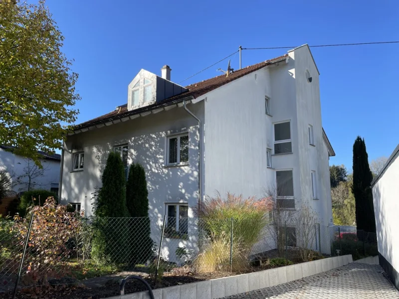 Nord-Ostseite - Wohnung kaufen in Reutlingen / Bronnweiler - Vermietete 2-Zimmer-DG-Wohnung mit Balkon und Garagen-Stellplatz in Bronnweiler zu verkaufen