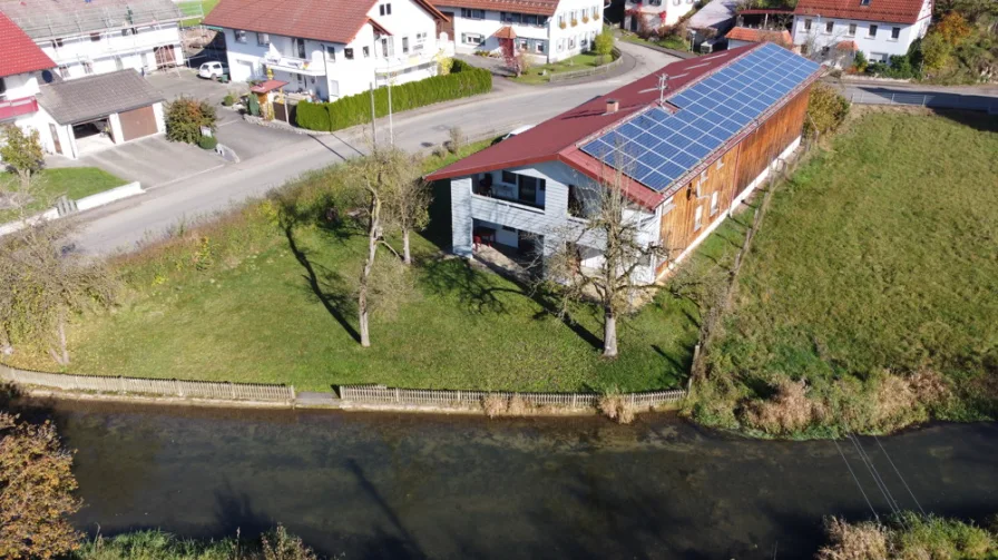 DJI_0694 - Haus kaufen in Hayingen / Indelhausen - Ferienwohnungen in einzigartiger Lage direkt an der Lauter und Ökonomiegebäude inkl. PV Anlage