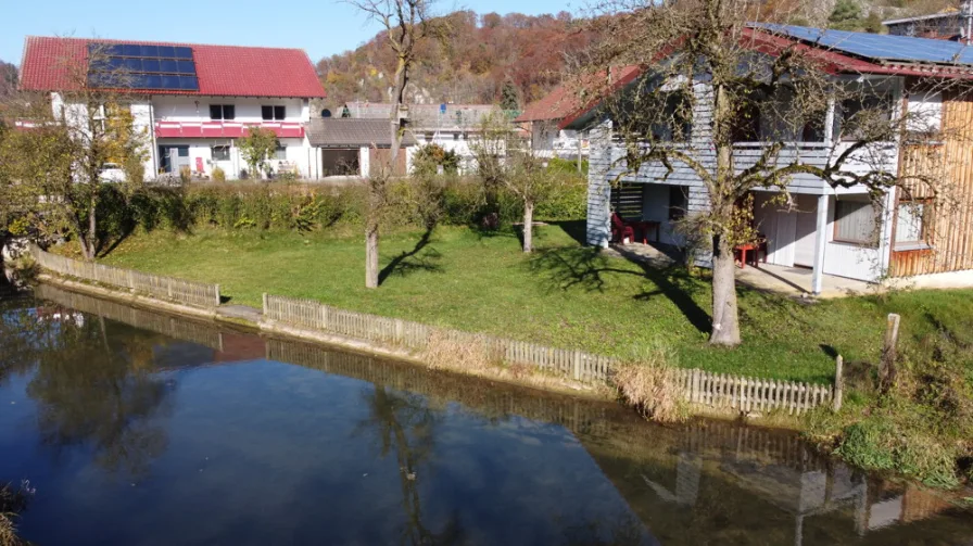 direkt an der Lauter im Großen Lautertal