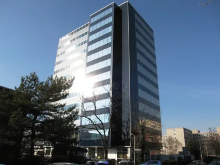 RICH Gebäudeansicht - Büro/Praxis mieten in Mannheim - RICH - Attraktive, hochwertig ausgestattete Büroflächen mit Klimatisierung im Janus-Officecenter- provisionsfrei