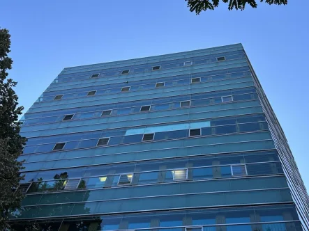 Außenbild - Büro/Praxis mieten in Mannheim - RICH - Moderne Bürofläche in markantem Eckgebäude - mieterprovisionsfrei